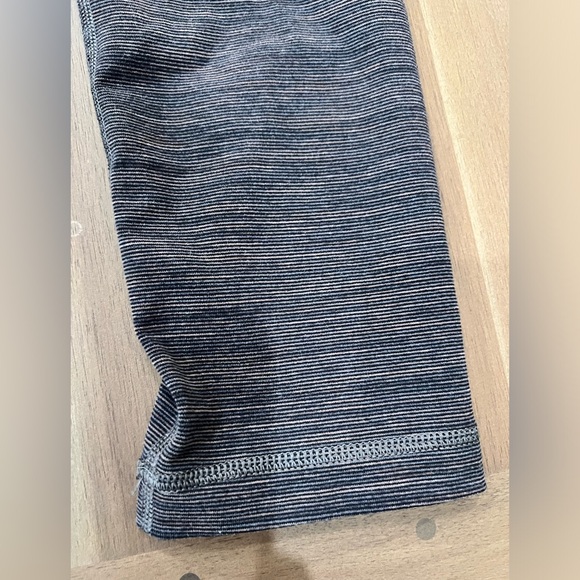 Lululemon legging - Picture 2 of 9